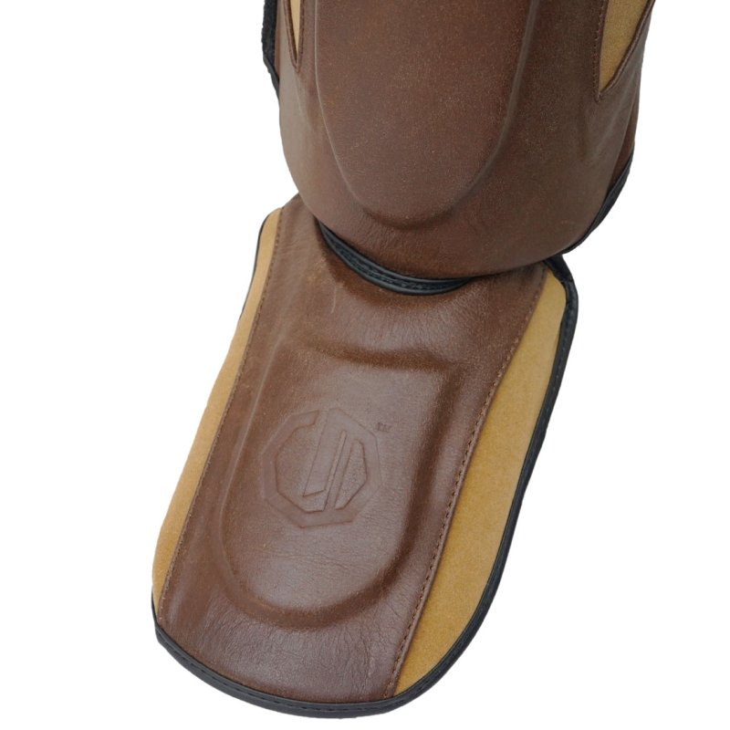 Ochraniacze Legion Octagon PRO Oldschool piszczel/stopa brown